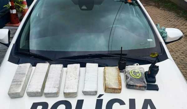 Mais de cinco quilos de crack e cocaína são apreendidos em área de mais-de-cinco-quilos-de-crack-e-cocaina-sao-apreendidos-em-area-de