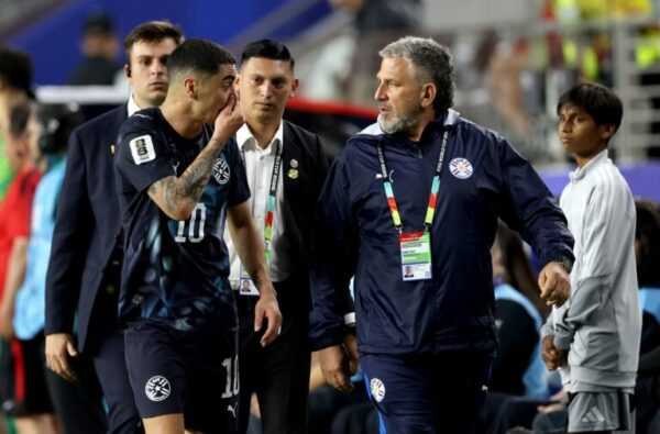 Protocolo Vini Jr: jogador do Paraguai é o 1º expulso na Copa do Mundo protocolo-vini-jr:-jogador-do-paraguai-e-o-1o-expulso-na-copa-do-mundo