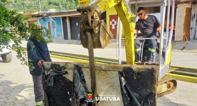 Infraestrutura recolhe mais de oito toneladas de entulho na Estufa II infraestrutura-recolhe-mais-de-oito-toneladas-de-entulho-na-estufa-ii