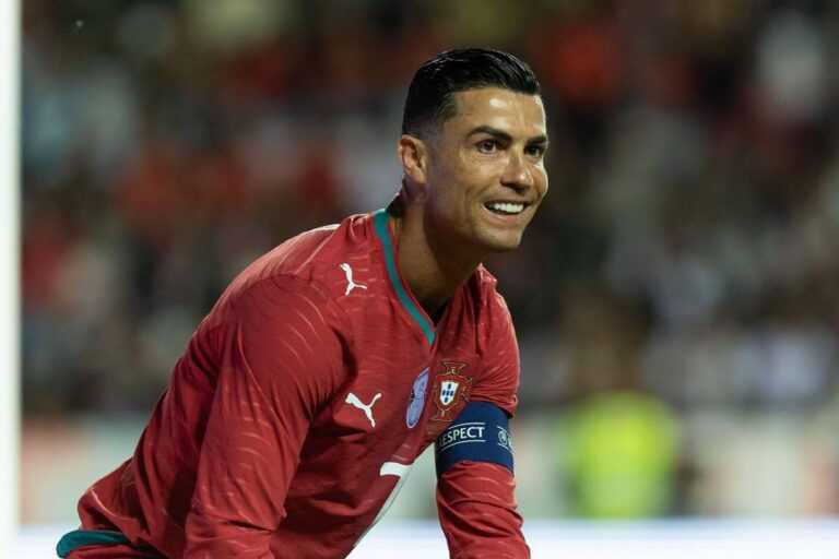 cristiano-ronaldo-fara-estreia-como-ator-em-serie-de-futebol