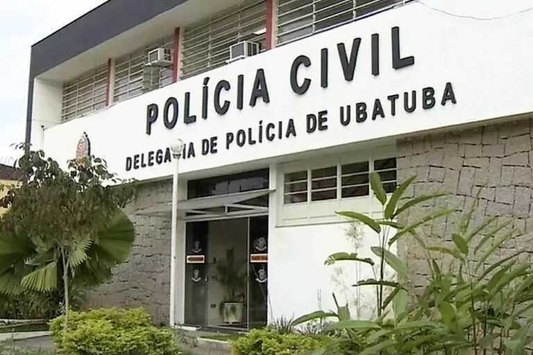 Homem é alvo de quatro tiros em tentativa de homicídio ao chegar em casa em Ubatuba homem-e-alvo-de-quatro-tiros-em-tentativa-de-homicidio-ao-chegar-em-casa-em-ubatuba