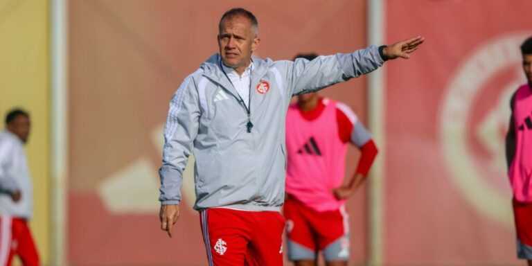 internacional-contrata-tecnico-eduardo-baptista-ate-o-fim-da-temporada